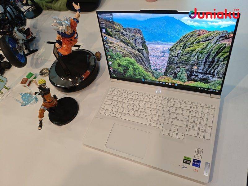 Foto Legion 7 16IRX9, diambil oleh Aditya Daniel. (Duniaku.com/Aditya Daniel)