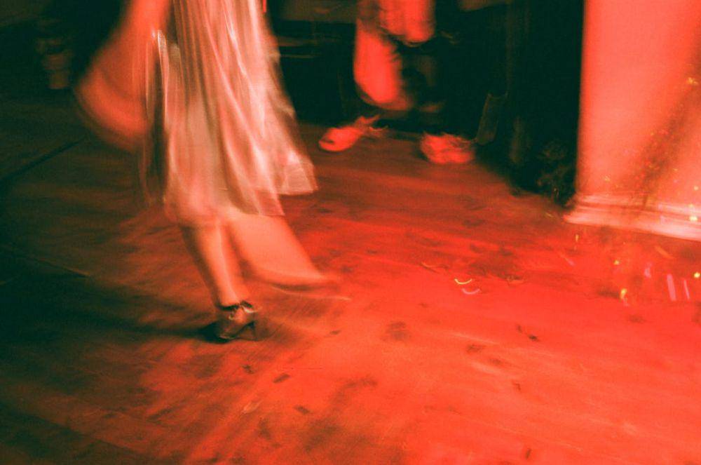 ilustrasi hasil foto action blur (pexels.com/Inga Seliverstova)