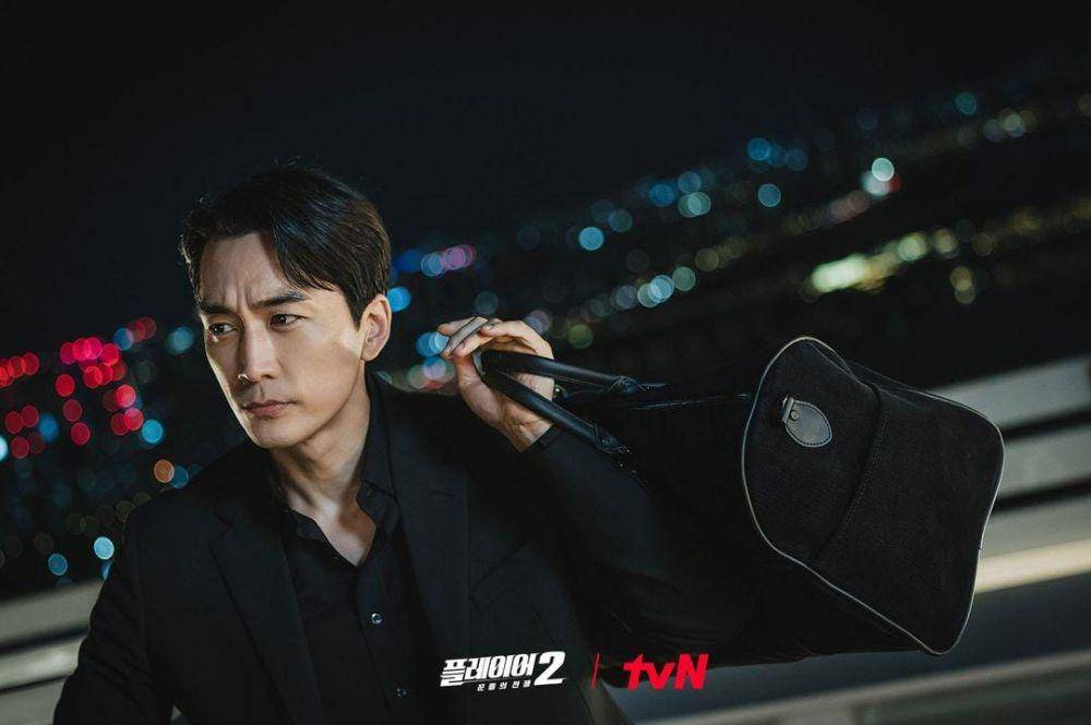 Song Seung Heon di drama The Player 2: Master of Swindlers (instagram.com/tvn_drama)