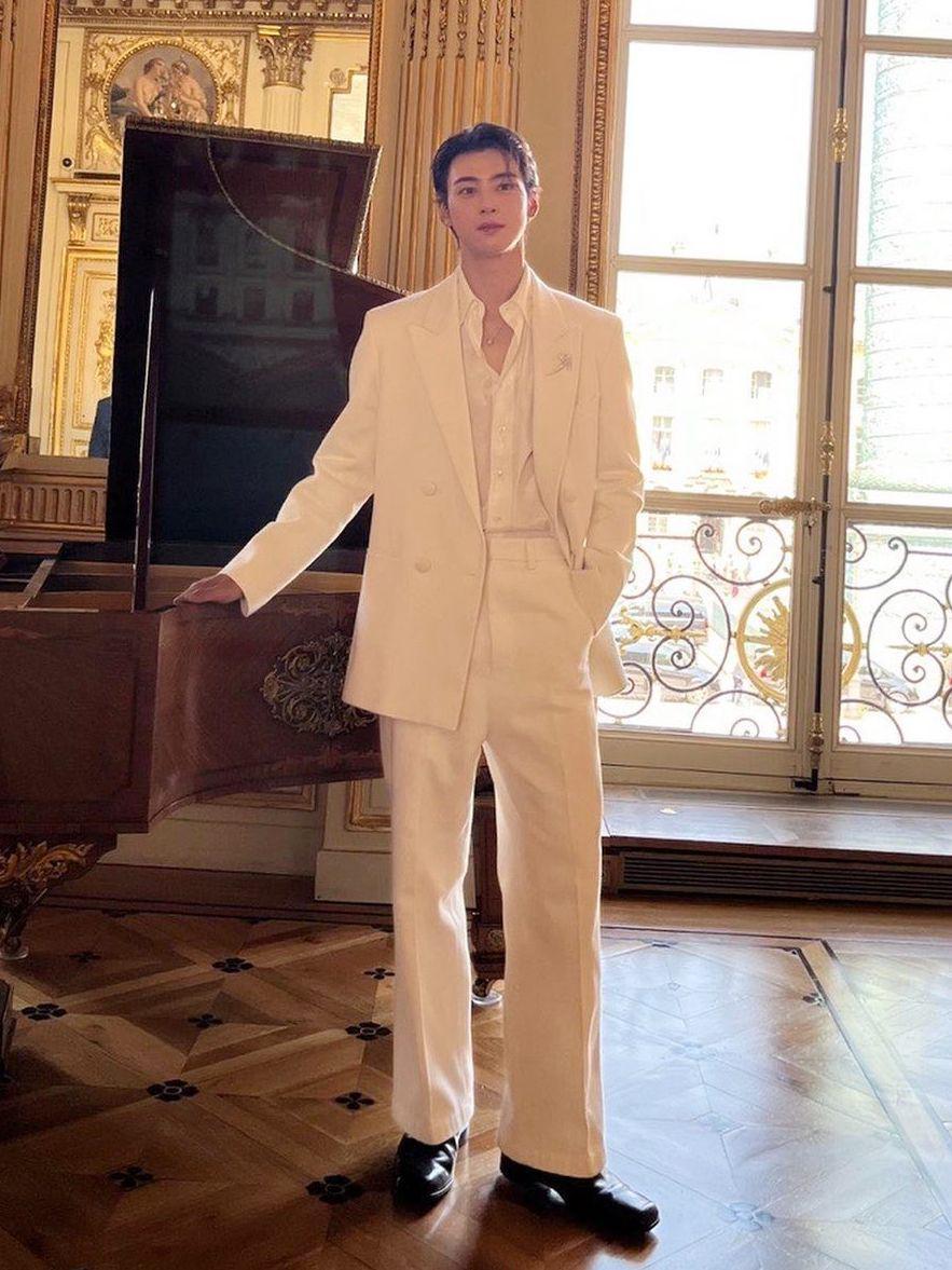 potret Cha Eun Woo (instagram.com/eunwo.o_c)