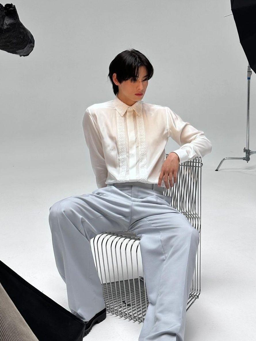 potret Cha Eun Woo (instagram.com/eunwo.o_c)