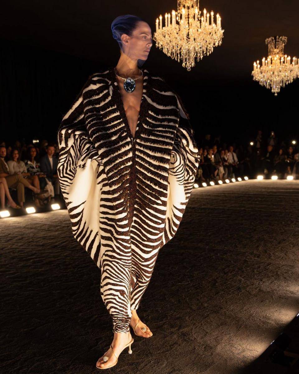 koleksi haute couture Schiaparelli Fall/Winter 2024 (instagram.com/schiaparelli)