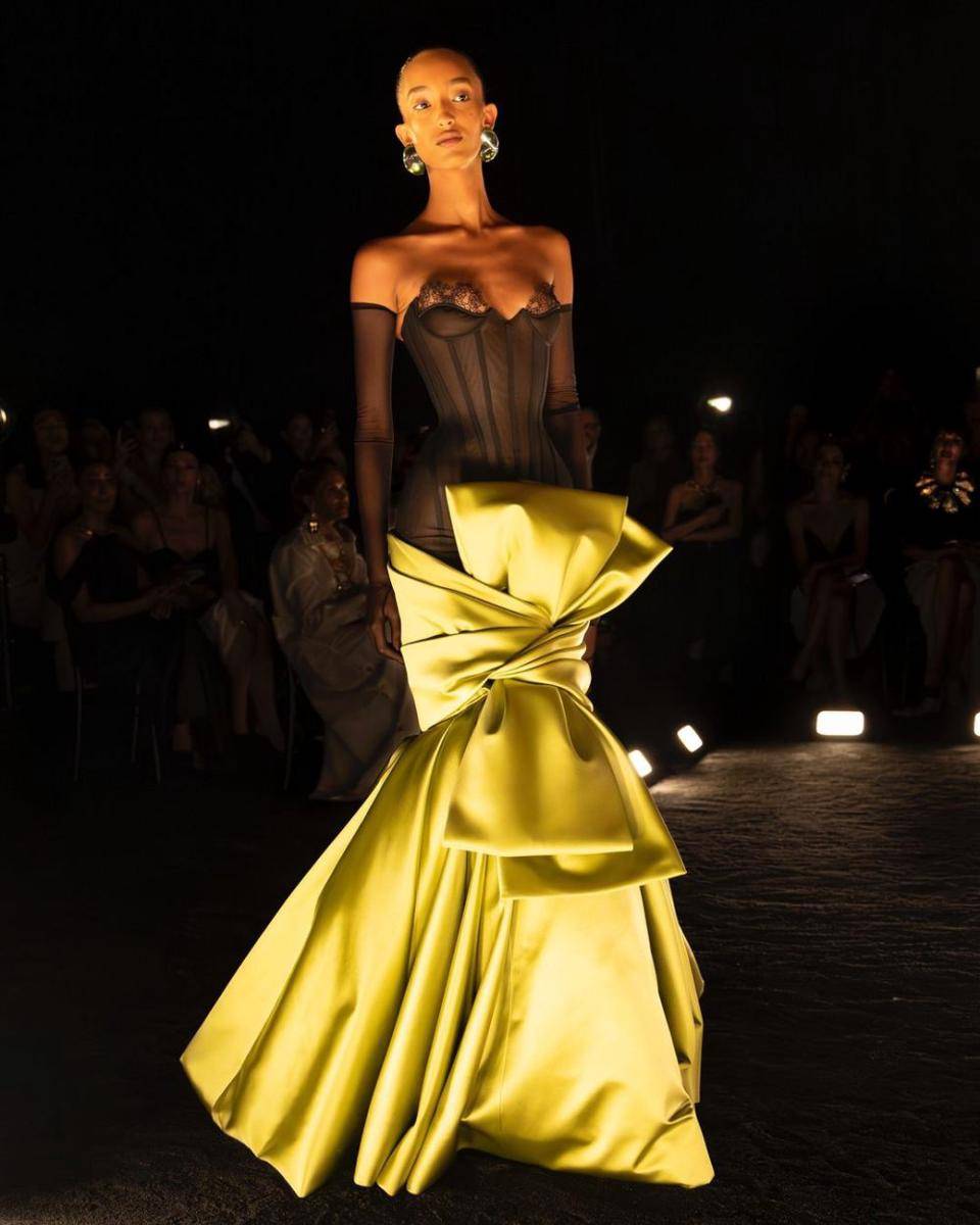 koleksi haute couture Schiaparelli Fall/Winter 2024 (instagram.com/schiaparelli)