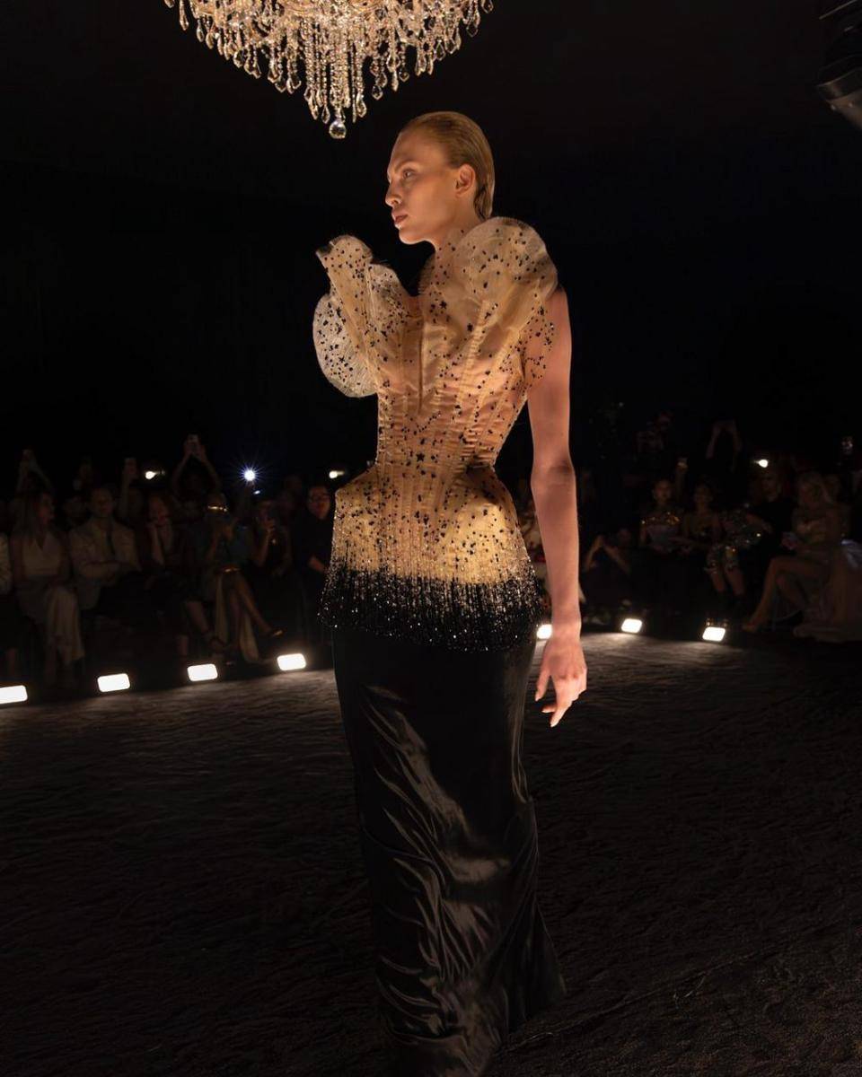 koleksi haute couture Schiaparelli Fall/Winter 2024 (instagram.com/schiaparelli)