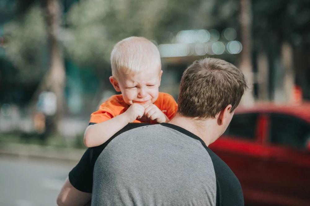 5 Tips Bersikap Tenang Menghadapi Anak Kecil yang Tantrum