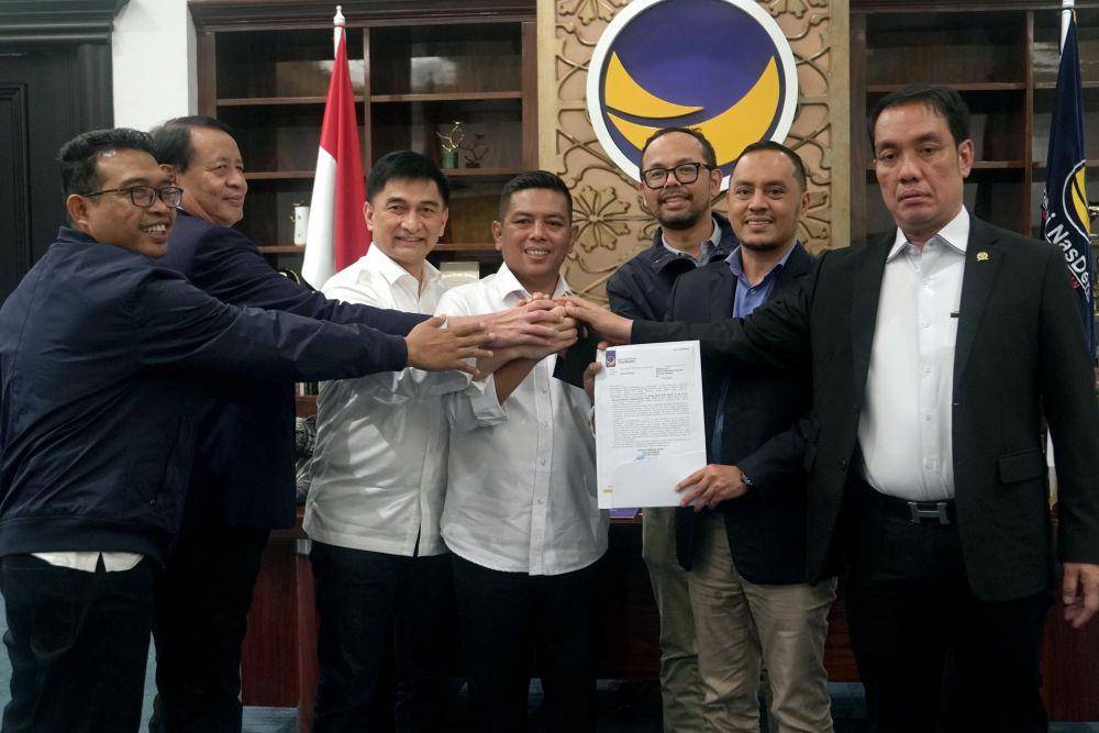 Partai NasDem resmi mengusung Andra Soni dan Achmad Dimyati Natakusumah sebagai pasangan cagub dan cawagub untuk Pilkada Banten 2024. (dok. Partai NasDem)