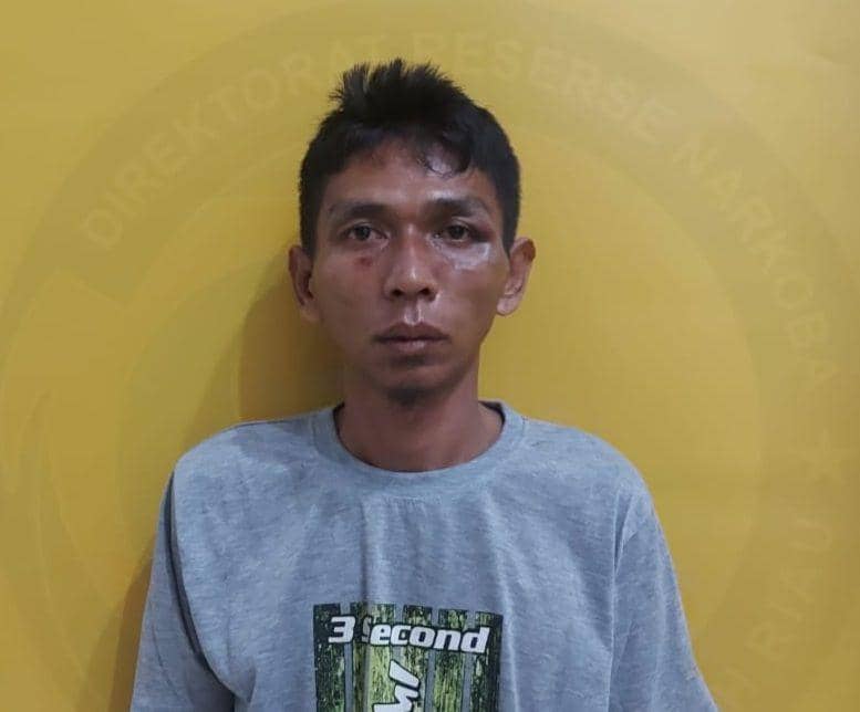 Hamzah, kurir dari Riau yang ditugaskan mengantar sabu ke Samarinda (IDN Times/ dok polda riau)