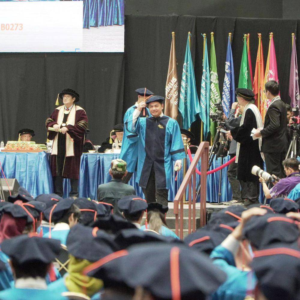 Tommy Kurniawan wisuda (Instagram.com/tommykurniawann)