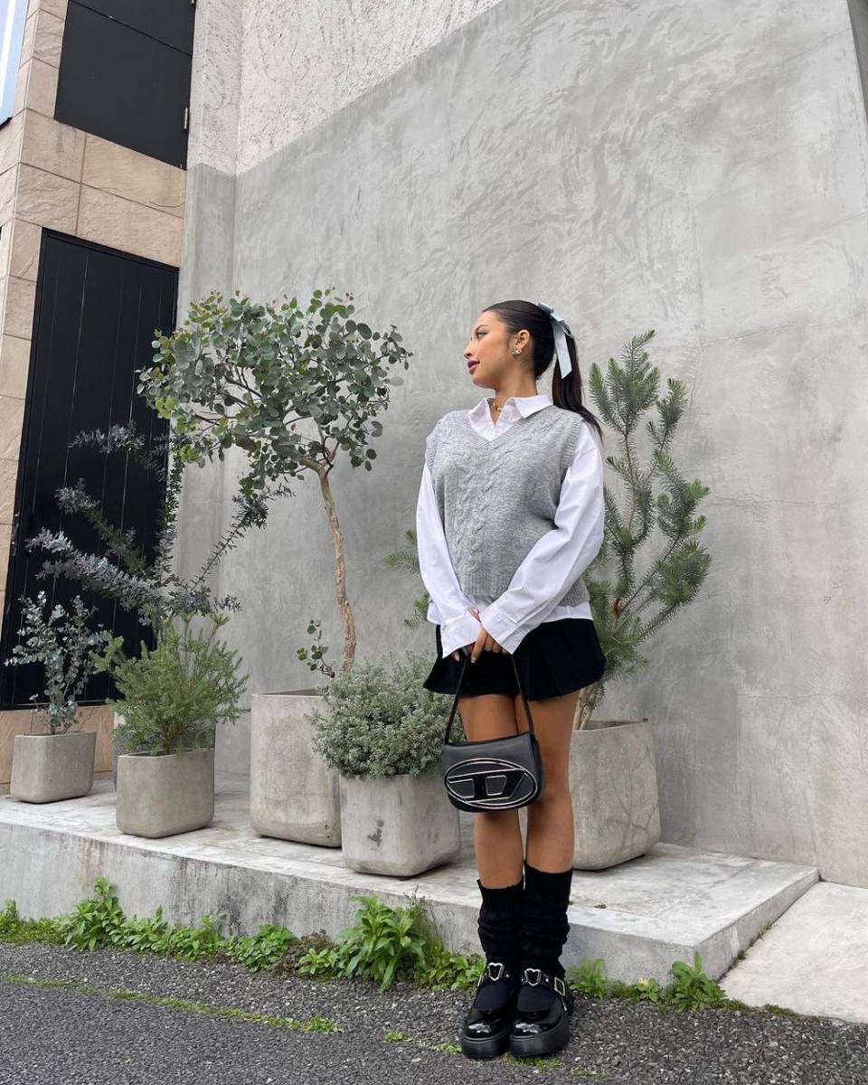 mix and match OOTD minimalis untuk bumil (instagram.com/jennifercoppenreal20)