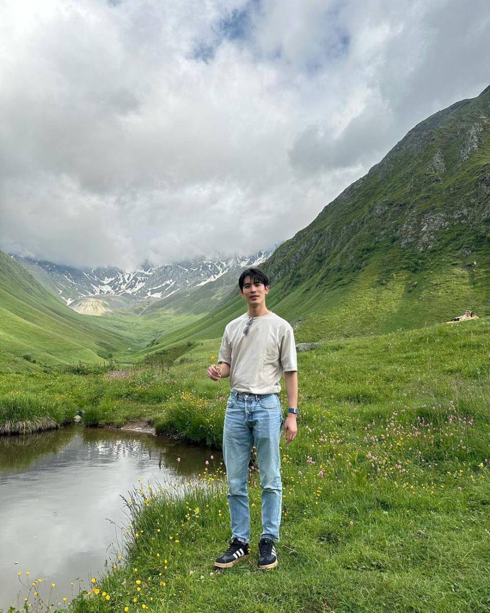 potret outfit liburan ala Son Yuke (instagram.com/sonyuke)