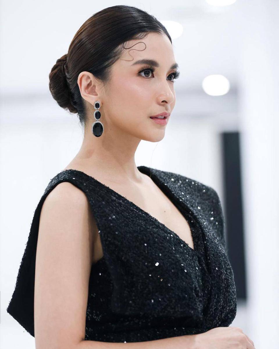 potret Chelsea Olivia dan Glenn alinskie di Indonesian Television Awards 2024 (instagram.com/chelseaoliviaa)