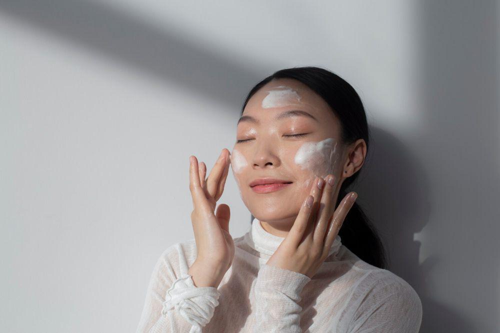5 Tips Budget Friendly untuk Skin Cycling, Prioritaskan Kualitas