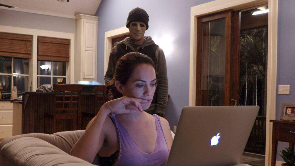 cuplikan film Hush (dok. Blumhouse Productions/Hush)