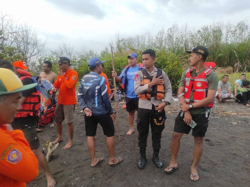 Tim SAR gabungan melakukan korban laka sungai Cawang Baros Bantul.(Dok.Polres Bantul)