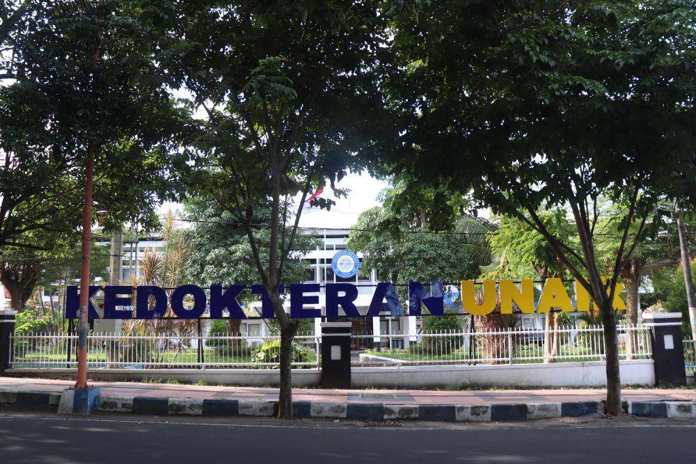 Program Studi Kedokteran, Fakultas Ilmu Kesehatan, Kedokteran, dan Ilmu Alam (FIKKIA) Universitas Airlangga (Unair) Banyuwangi telah resmi dibuka. Pendaftaran mahasiswa baru juga telah dibuka sejak 9 Juli 2024. (Dok. Pemkab Banyuwangi)
