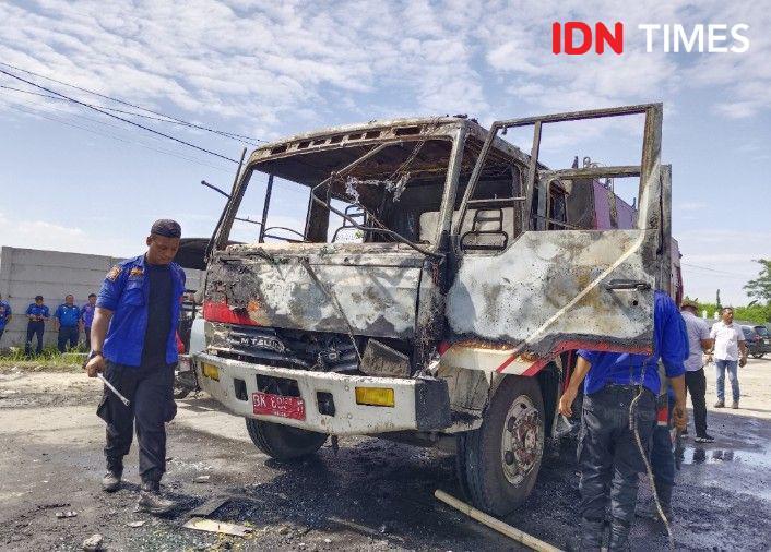 Konflik Lahan di Sampali Ricuh, Mobil Damkar Dibakar Warga