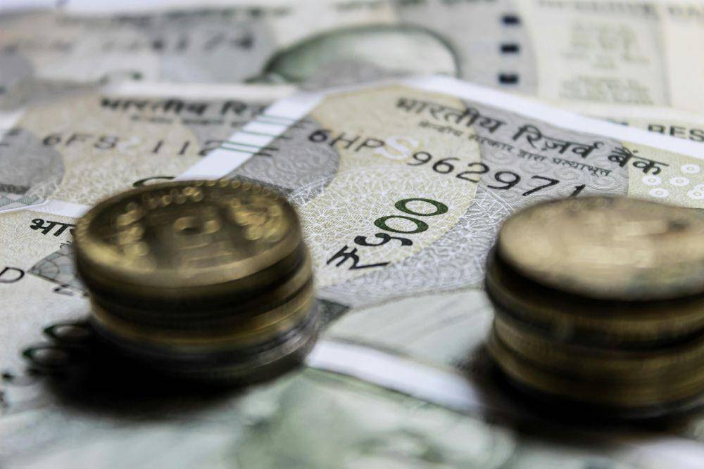 Ilustrasi rupee. (ravi roshan/pexels)