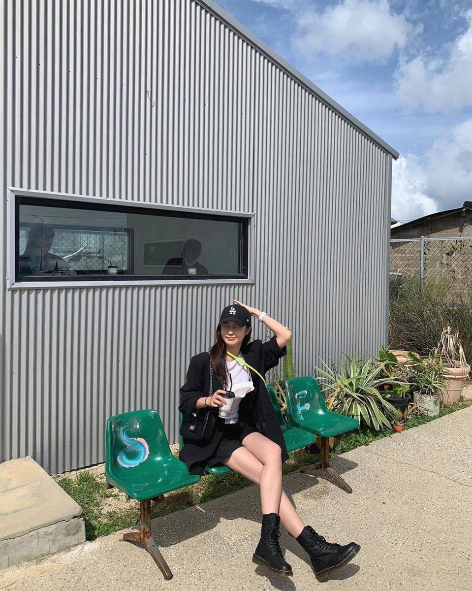 Ji Hye Won (instagram.com/haezy___)