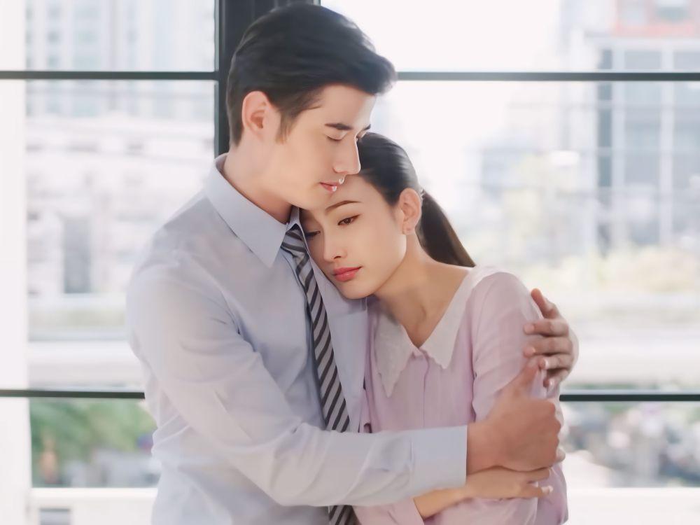 9 Bukti Mario Maurer Cowok Green Flag di Drama Kissed by the Rain