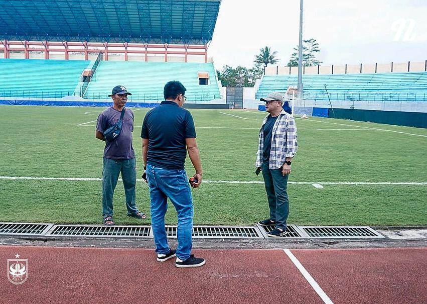 Tim dari PSSI dan PT. Liga Indonesia Baru (PT. LIB) melakukan pemantauan pada dua calon kandang atau homebase PSIS Semarang, yakni Kick Off POJ City Semarang dan Stadion Moch Soebroto. (Instagram/@psisfcofficial)