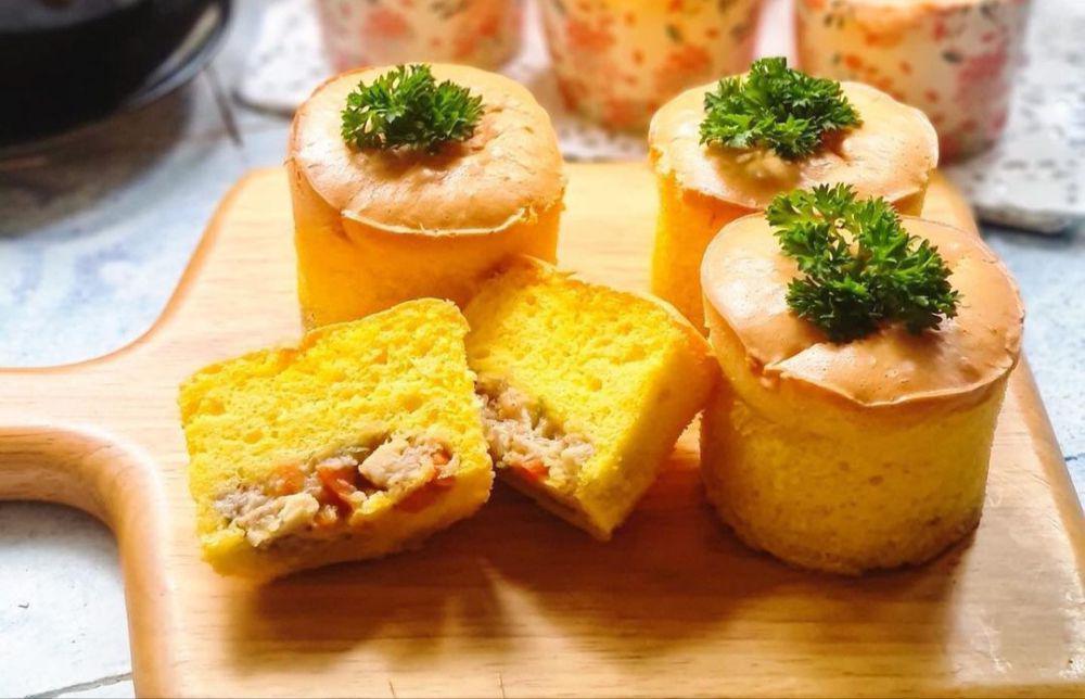 Resep Soesmaker Ayam Carbonara, Bolu Lembut Isi Daging untuk Sarapan