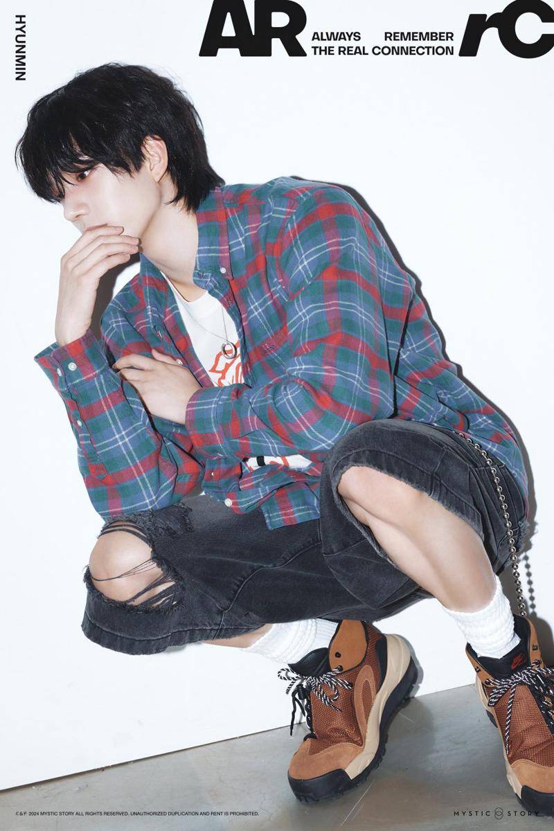 Hyunmin (twitter.com/official_arrc)