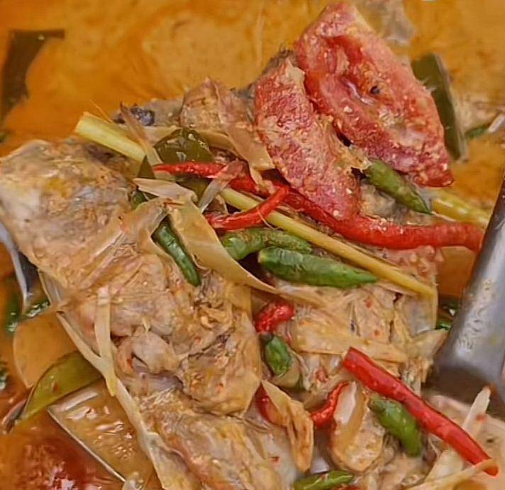Kepala ikan kakap Barbie Lubis (TikTok @nicofook)