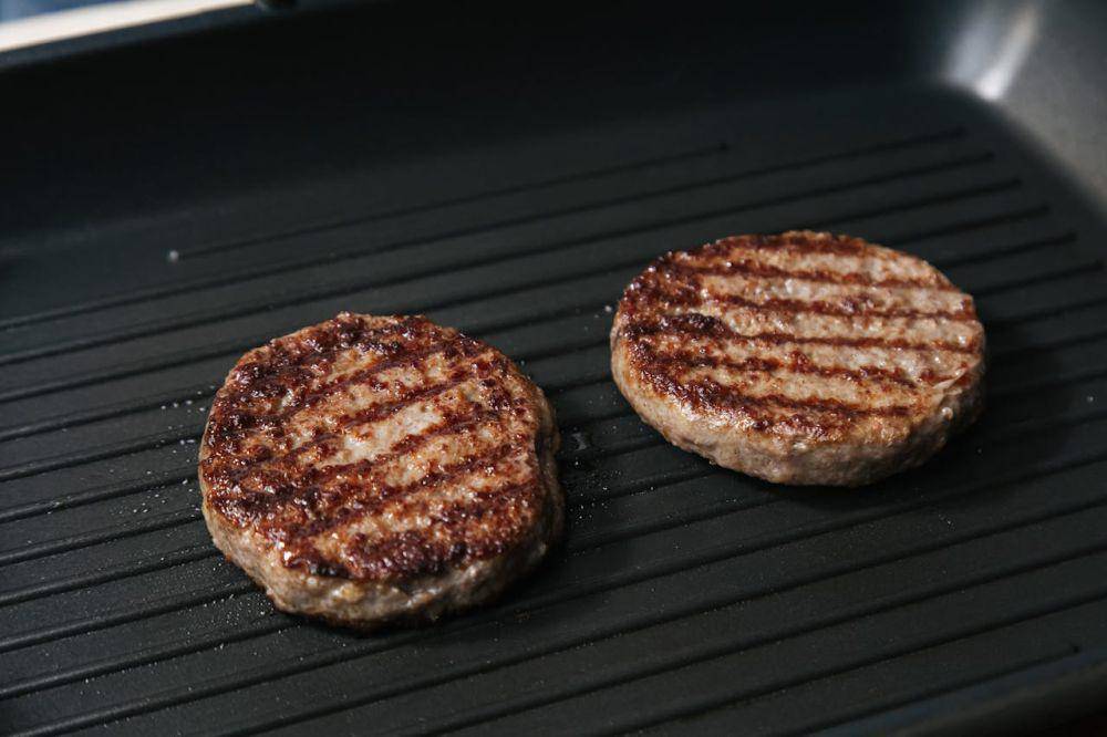 ilustrasi smoke beef (pexels.com/Ron Lach)