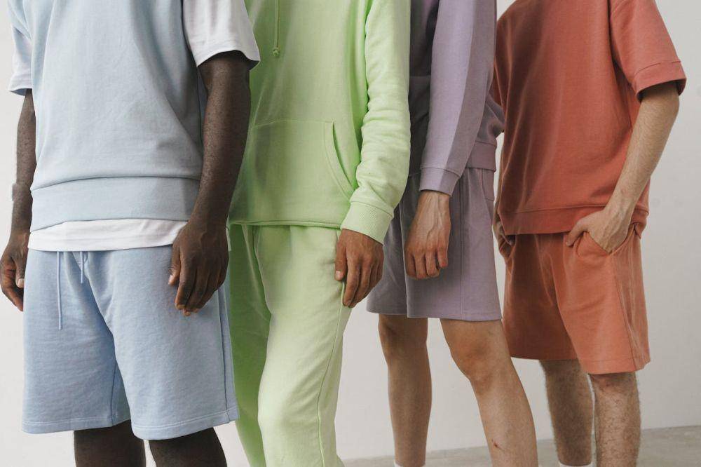 ilustrasi bahan celana sweatpants (Pexels.com/SHVETS production)