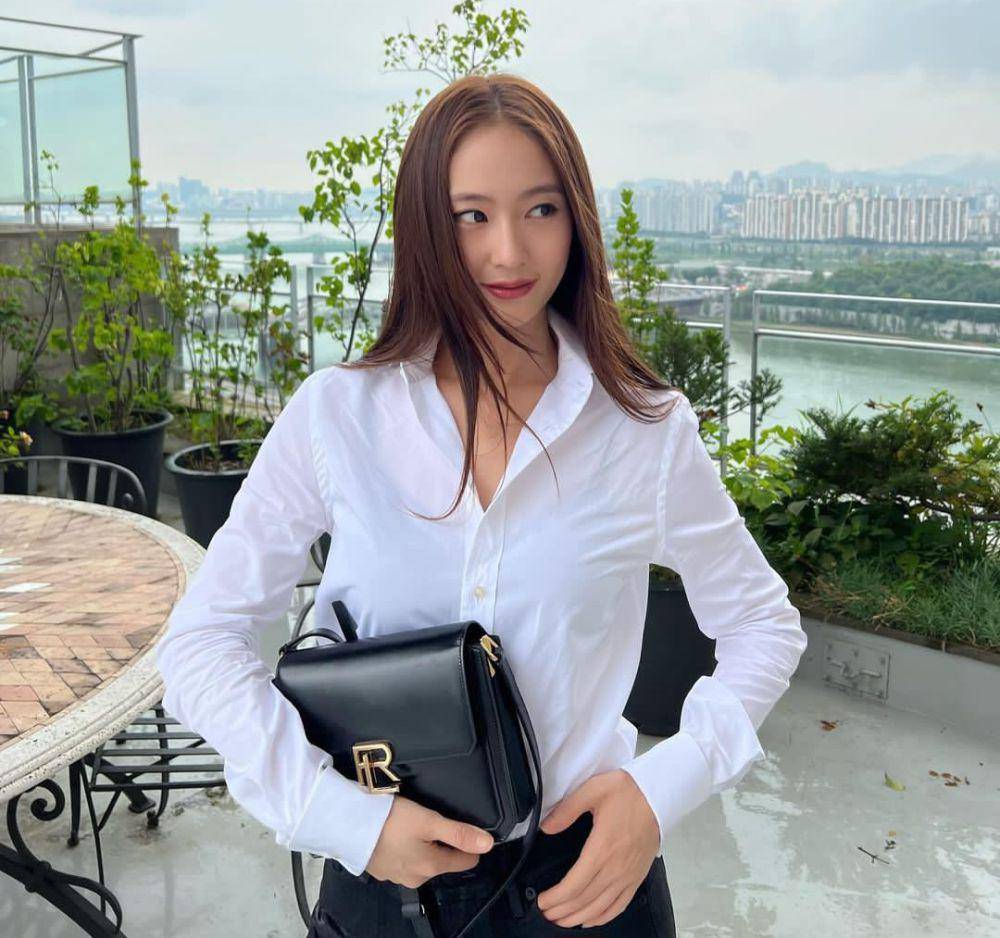 Krystal f(x) (instagram.com/vouzmevoyez)