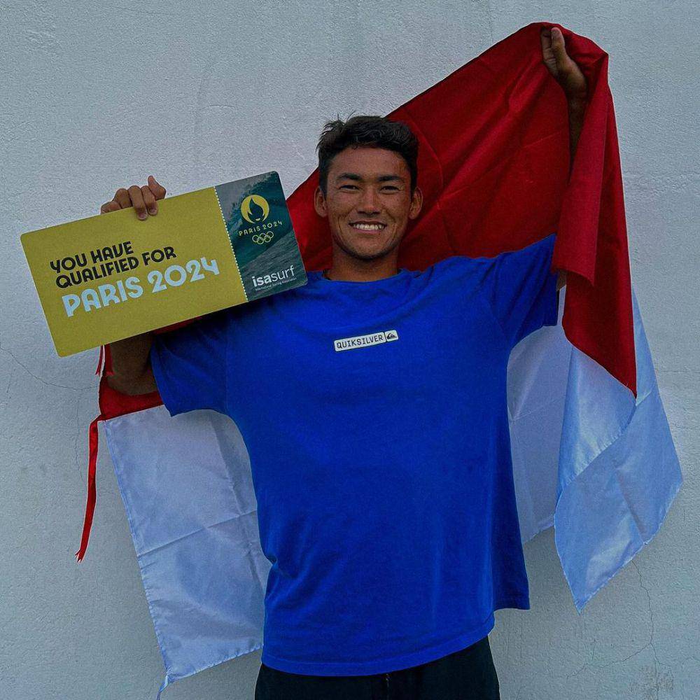 Rio Waida, atlet selancar Indonesia yang lolos ke Olimpiade Paris 2024 (instagram.com/riowaida_)