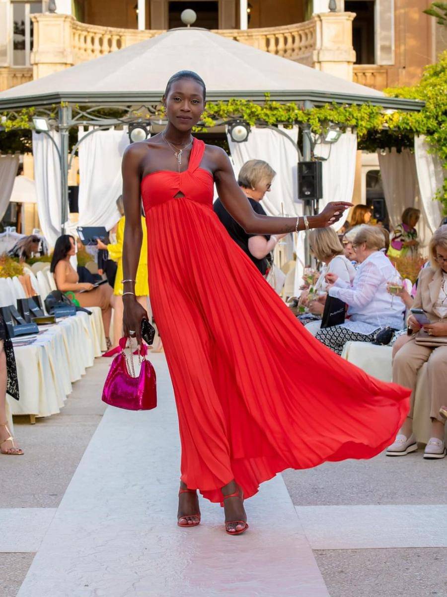 Potret Miss Universe Malta 2024 Beatrice Njoya (Instagram.com/beatrice_njoya)