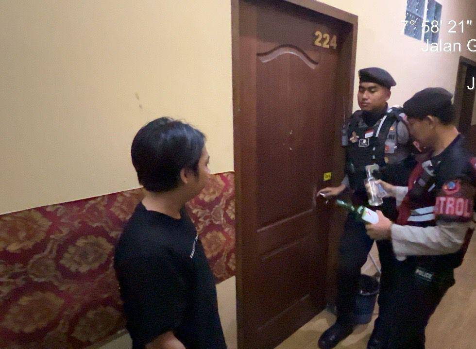 Muda-mudi yang terjaring razia Polresta Malang Kota. (Dok. Humas Polresta Malang Kota)