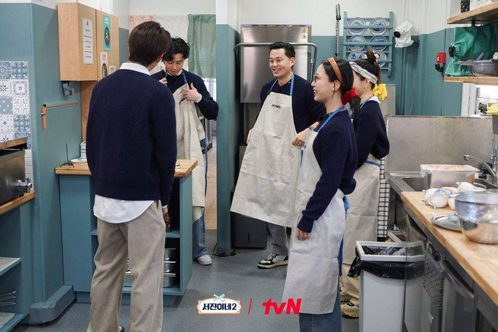 cuplikan variety show Korea Jinny's Kitchen (instagram.com/tvn_joy)