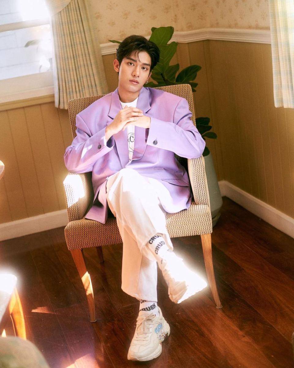 outfit soft boy ala Net Siraphop (instagram.com/net_siraphop)