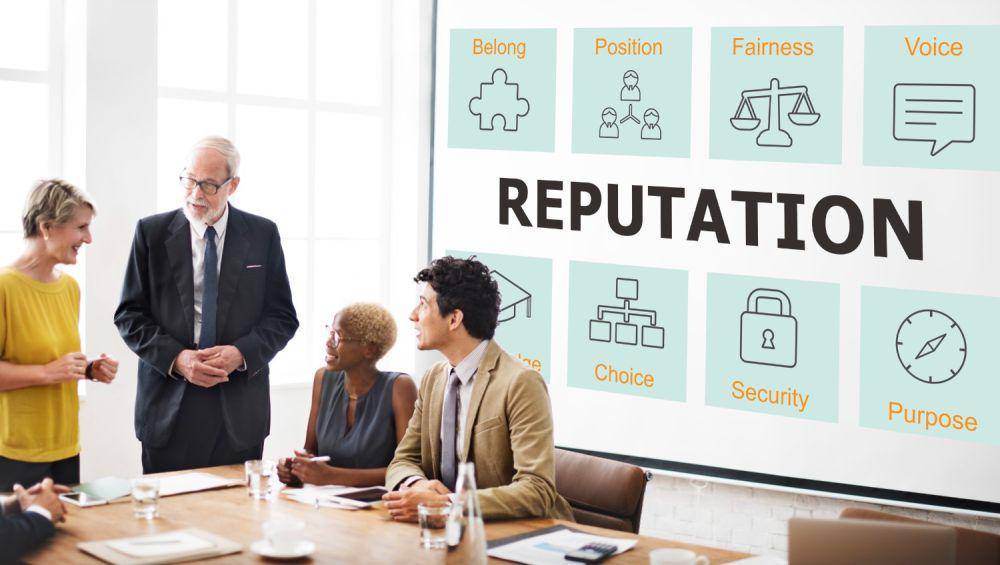 Ilustrasi berdiskusi membangun reputasi bisnis (freepik.com/rawpixel.com)