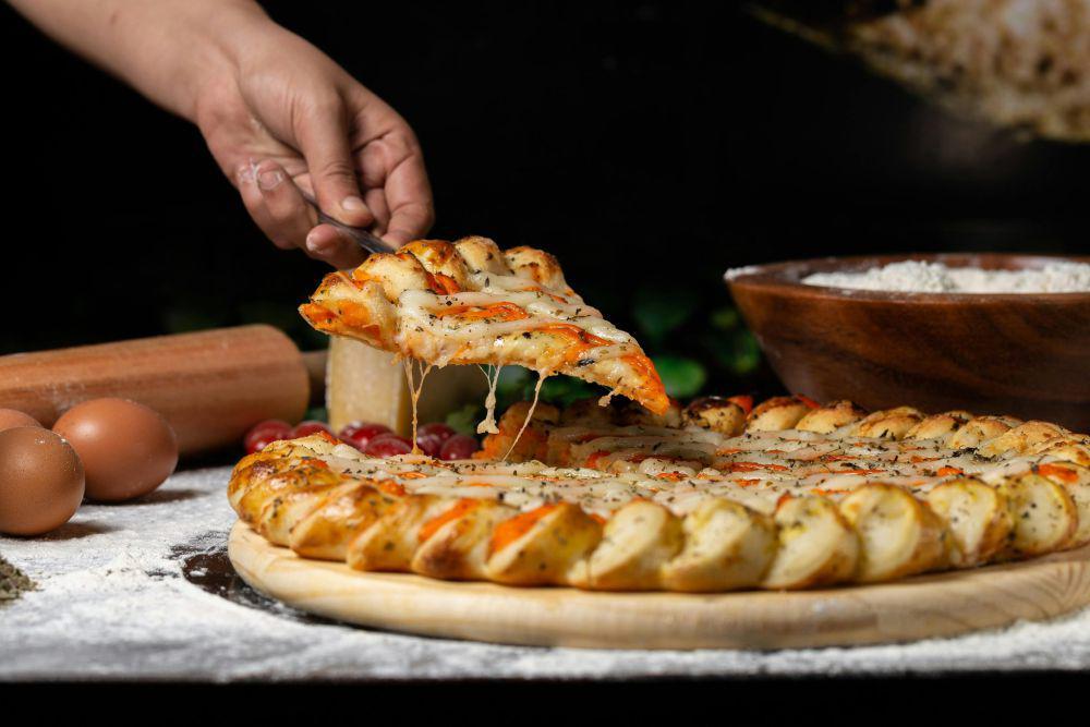 8 Pilihan Saus Lezat untuk Hidangan Pizza, Gak Cuma Saus Tomat!