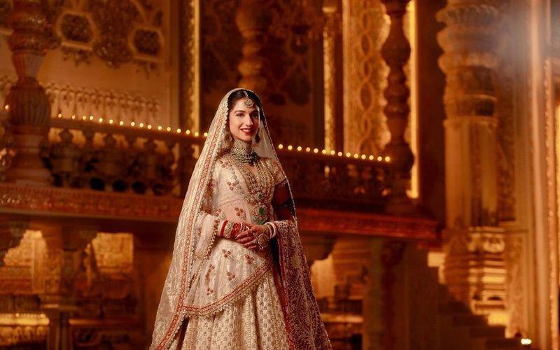 Siapa Radhika Merchant yang Resmi Dinikahi oleh Anant Ambani?