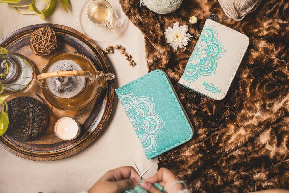 ilustrasi dompet (pexels.com/Knitting Needles)