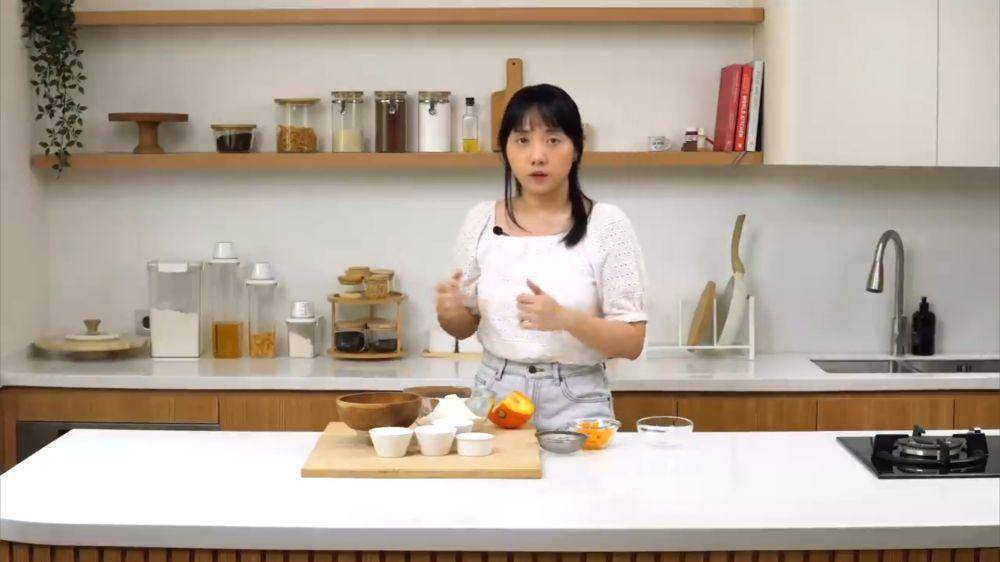 ilustrasi cara membuat donat labu kuning ala chef Luvita Ho (youtube.com/Luvita Ho)