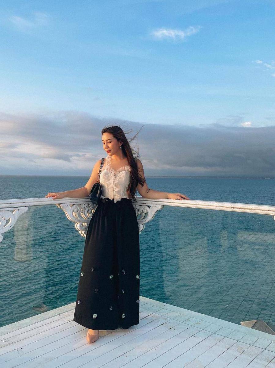 OOTD ala Kyra Nayda (instagram.com/kyranayda)