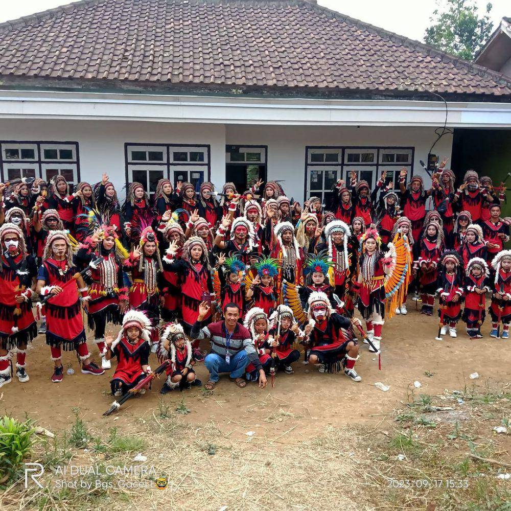 Omah Dayak (instagram.com/omah_dayak)