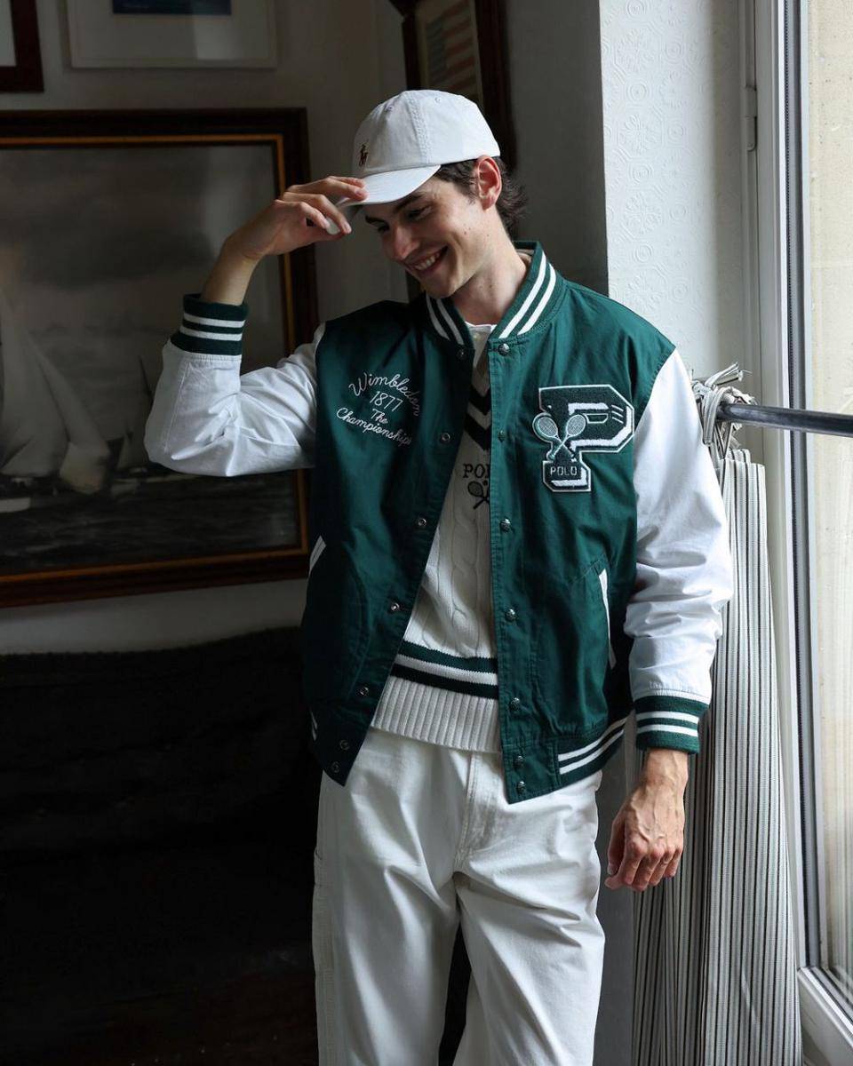 Gaya preppy seleb pria di Wimbledon 2024 (instagram.com/moritz_hau)
