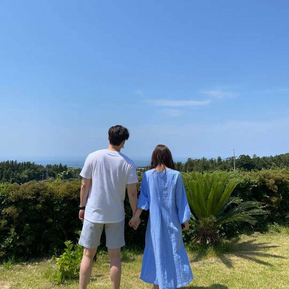 momen mesra Hirai Saya dan Shim Hyung Tak (instagram.com/tak9988)