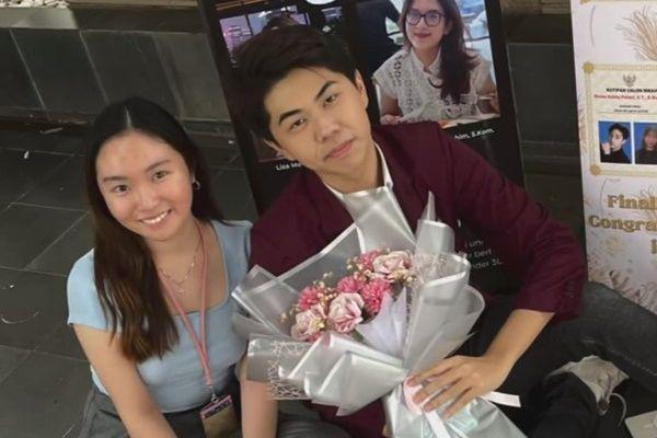 Potret Edward Clash of Champions Lulus Sidang Skripi, Sweet sama Oliv
