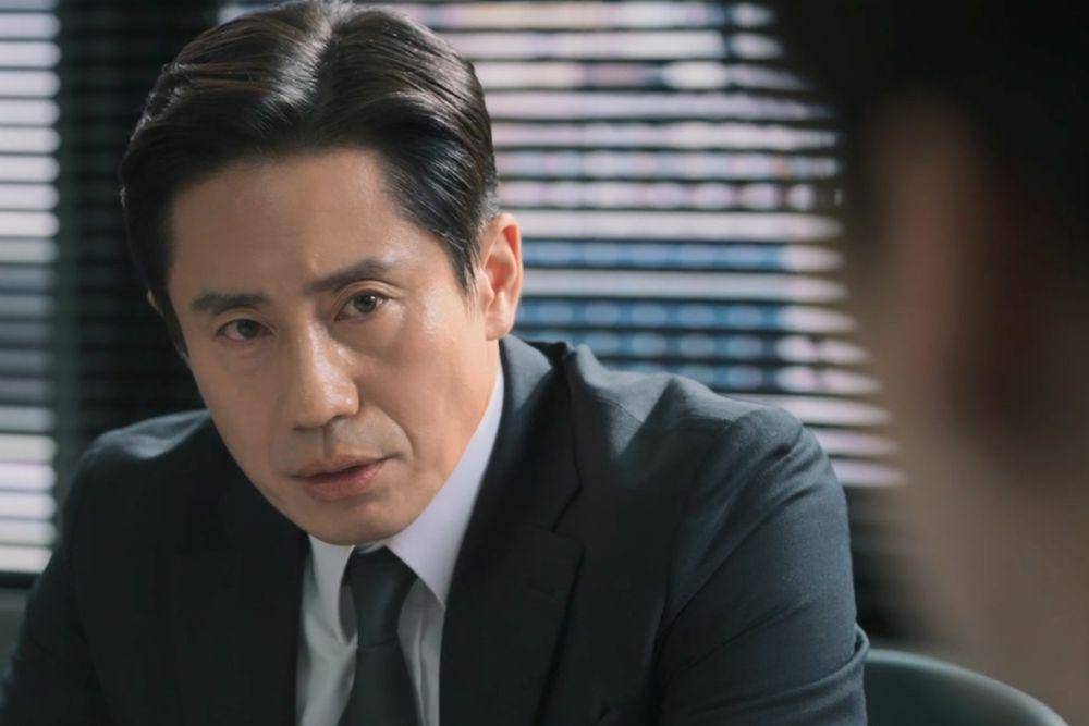 Shin Ha Kyun di The Auditors (dok. tvN/The Auditors)