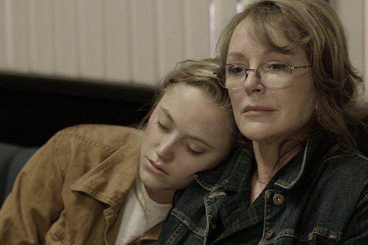 Maika Monroe dalam film The Scent of Rain and Lightning (dok. SP Releasing/The Scent of Rain and Lightning)
