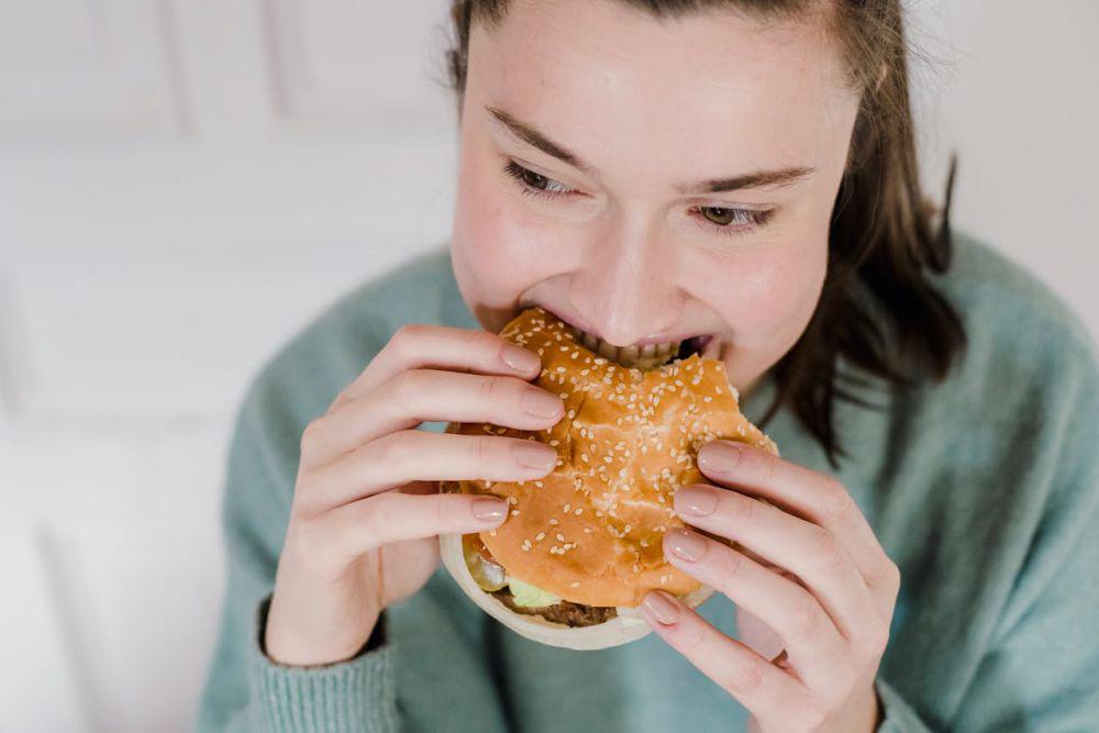 7 Tips agar Anak Kos Gak Banyak Mengonsumsi Junk Food