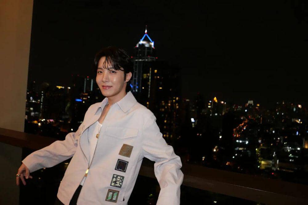 J-Hope (instagram.com/uarmyhope)