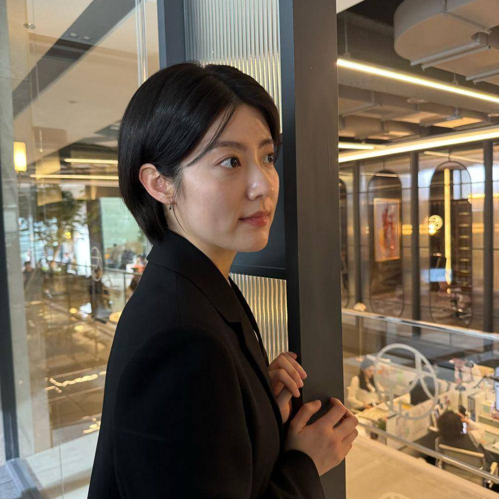 Nam Ji Hyun di balik layar drama Good Partner (instagram.com/hyuniiiiiii_95917)